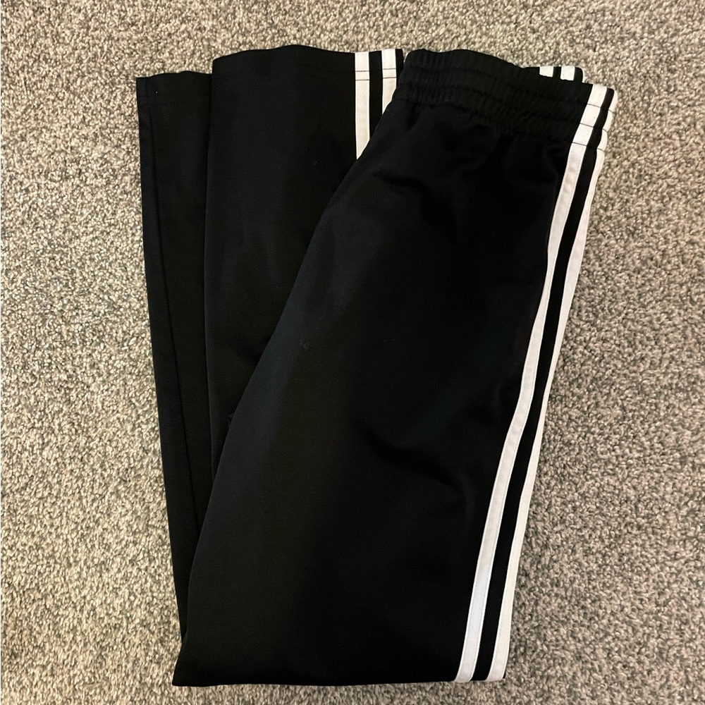 black adidas sweats